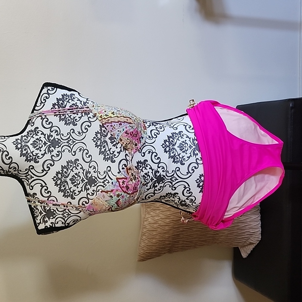 Victorias secret push up bikini 32 c top and sz m bottom set